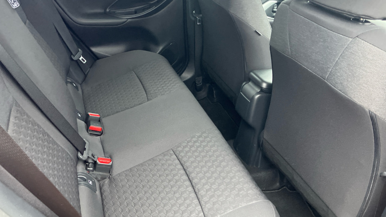 Toyota Yaris 1.5 Hybrid Design 5dr CVT Hybrid Hatchback